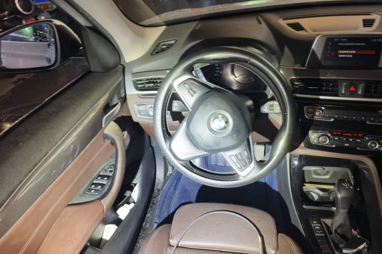 Used BMW X1 2019 sDrive18Li Premium Edition Steering Wheel