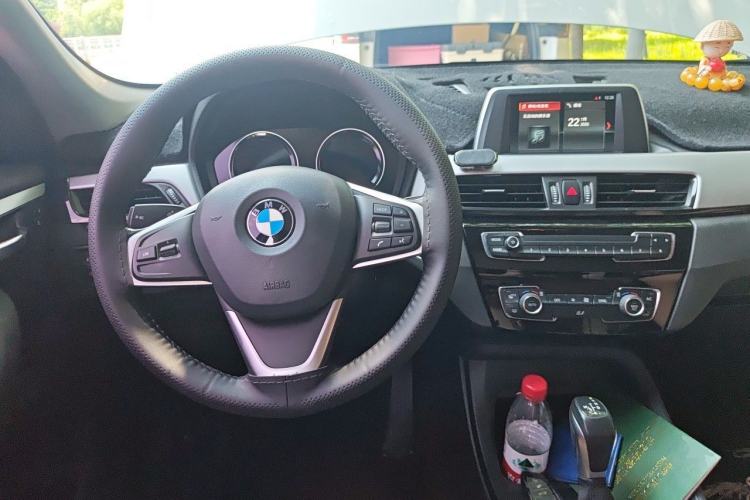 Used BMW X1 2019 sDrive20Li Leading Model Steering Wheel