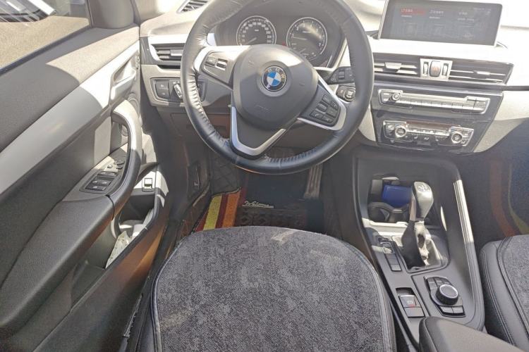 Used BMW X1 2019 sDrive20Li Leading Model Steering Wheel