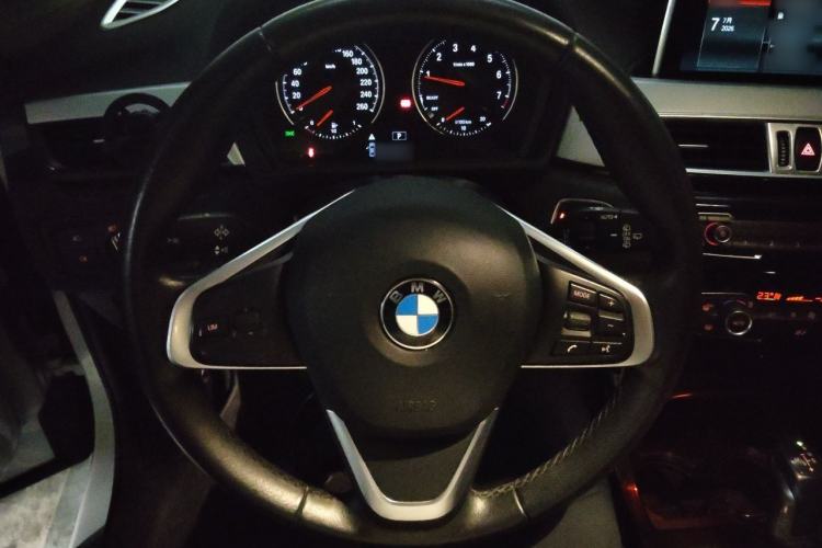 Used BMW X1 2019 sDrive20Li Leading Model Steering Wheel