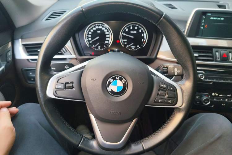 Used BMW X1 2019 sDrive18Li Premium Edition Steering Wheel