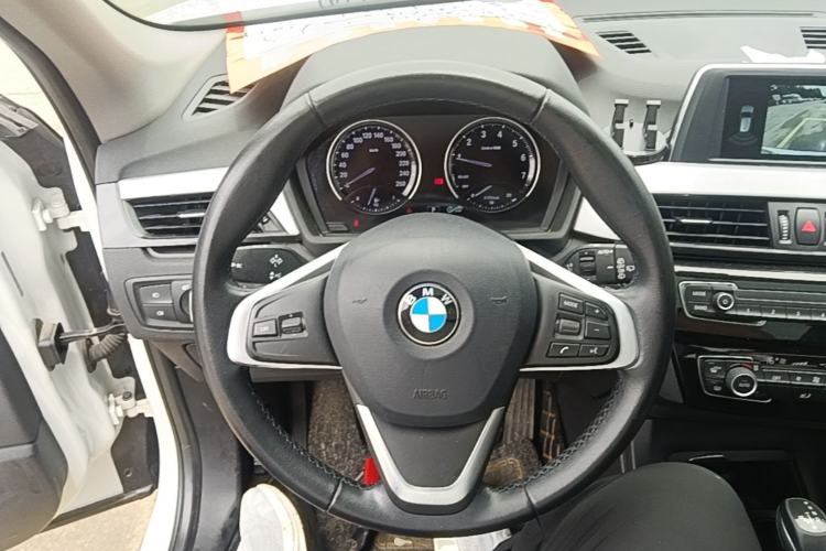 Used BMW X1 2019 sDrive18Li Fashion Model Steering Wheel