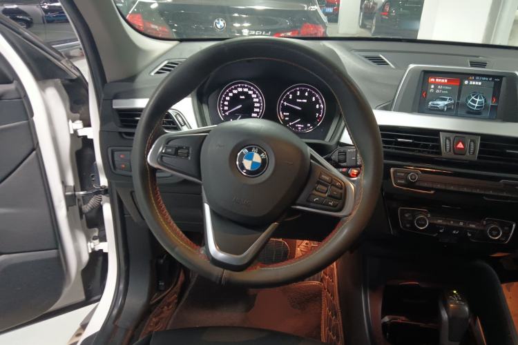 Used BMW X1 2019 sDrive18Li Fashion Model Steering Wheel