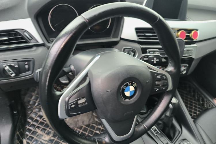 Used BMW X1 2019 sDrive20Li Leading Model Steering Wheel