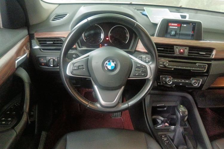 Used BMW X1 2019 sDrive18Li Fashion Model Steering Wheel
