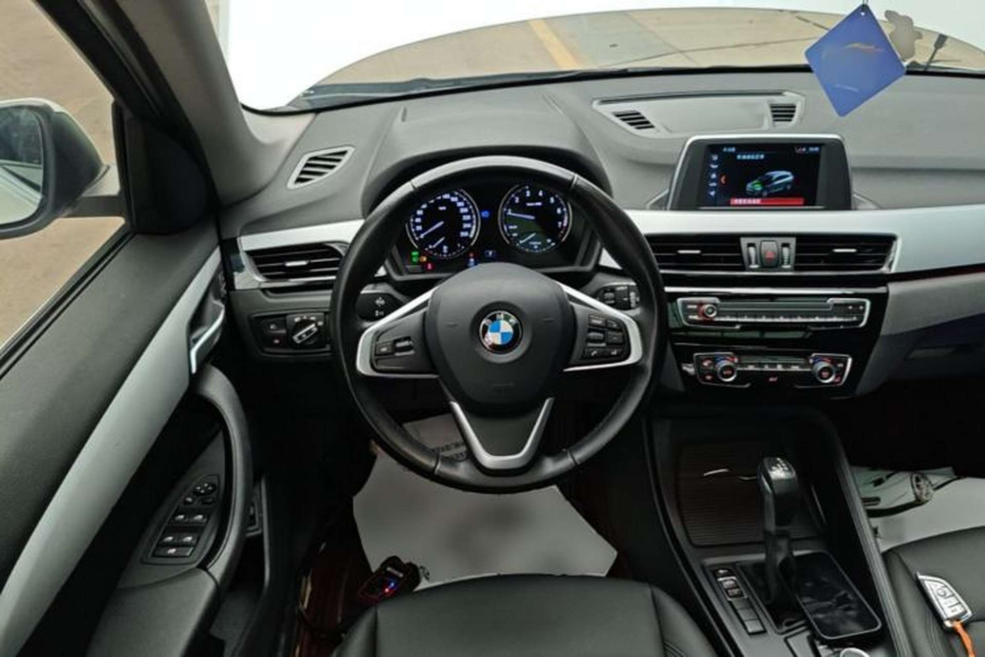Used BMW X1 2019 sDrive18Li Fashion Model Steering Wheel
