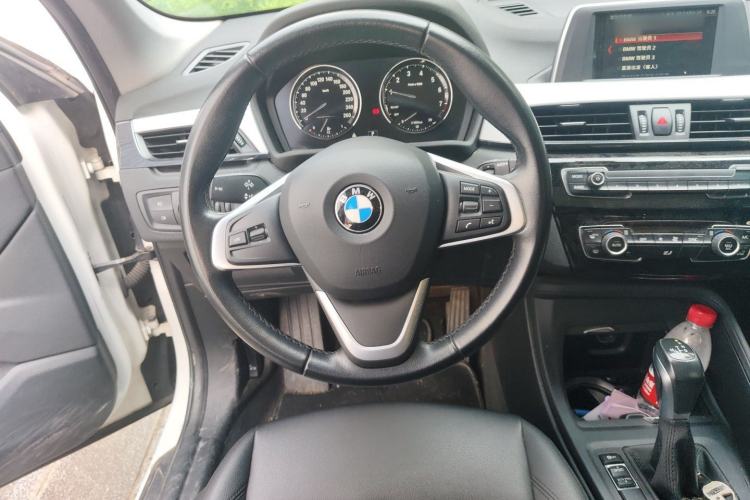 Used BMW X1 2019 sDrive18Li Fashion Model Steering Wheel