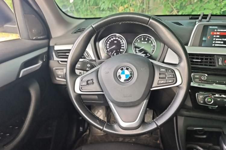Used BMW X1 2019 sDrive20Li Leading Model Steering Wheel