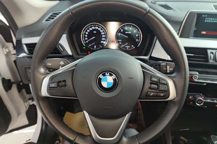 Used BMW X1 2019 sDrive18Li Fashion Model Steering Wheel