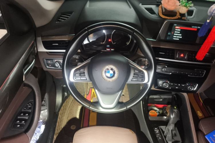 Used BMW X1 2019 sDrive18Li Premium Edition Steering Wheel
