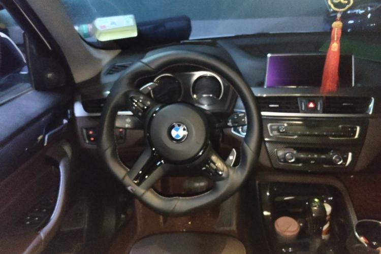 Used BMW X1 2019 xDrive20Li Luxury Model Steering Wheel
