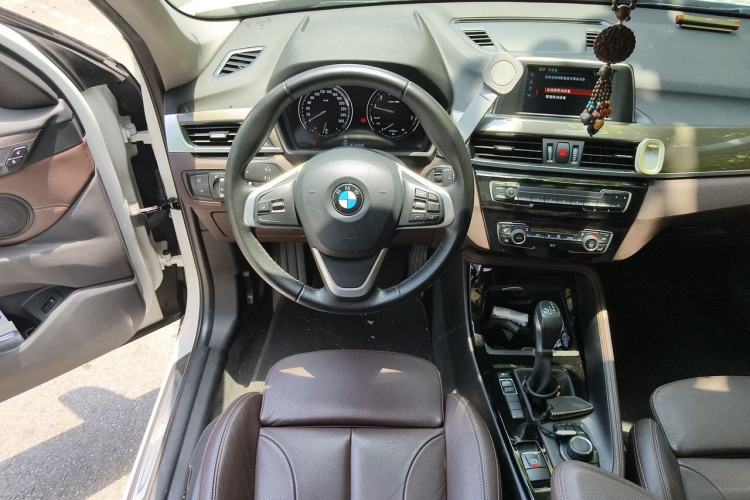 Used BMW X1 2019 sDrive18Li Premium Edition Steering Wheel