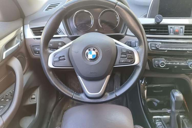 Used BMW X1 2019 sDrive18Li Premium Edition Steering Wheel