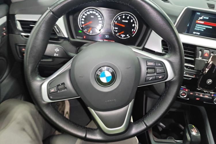 Used BMW X1 2019 sDrive20Li Leading Model Steering Wheel