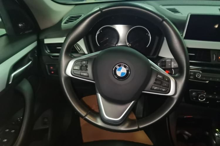 Used BMW X1 2019 sDrive20Li Leading Model Steering Wheel