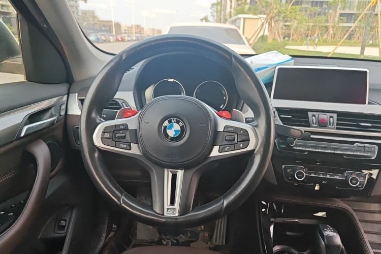 Used BMW X1 2019 xDrive20Li Luxury Model Steering Wheel