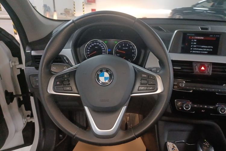 Used BMW X1 2019 sDrive18Li Fashion Model Steering Wheel