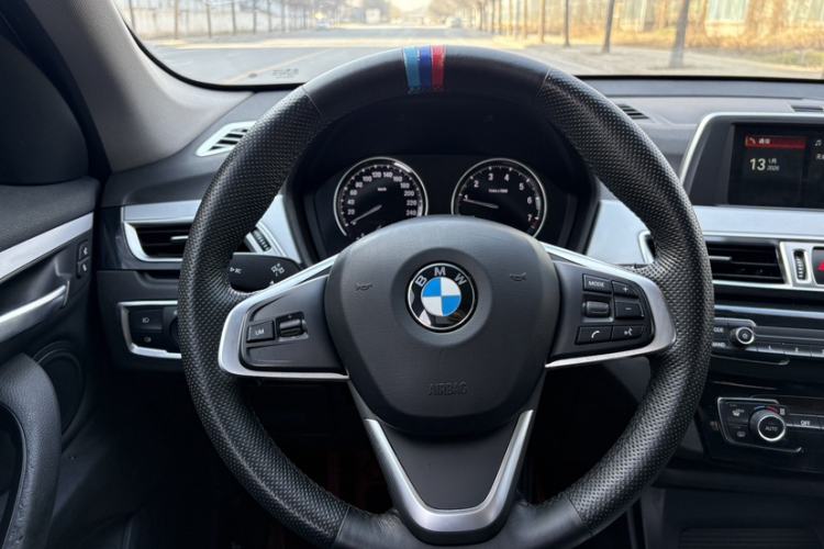 Used BMW X1 2019 sDrive18Li Fashion Model Steering Wheel