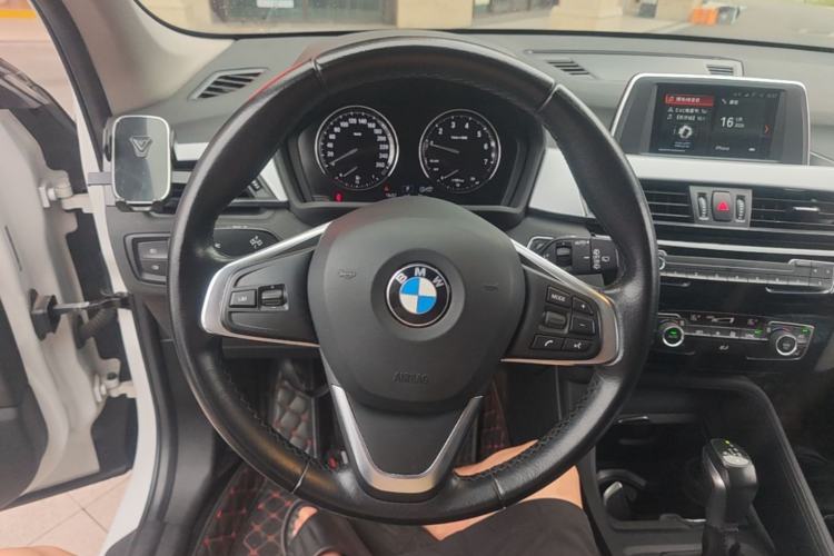 Used BMW X1 2019 sDrive18Li Fashion Model Steering Wheel