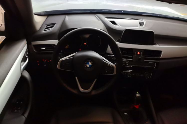 Used BMW X1 2019 sDrive18Li Fashion Model Steering Wheel