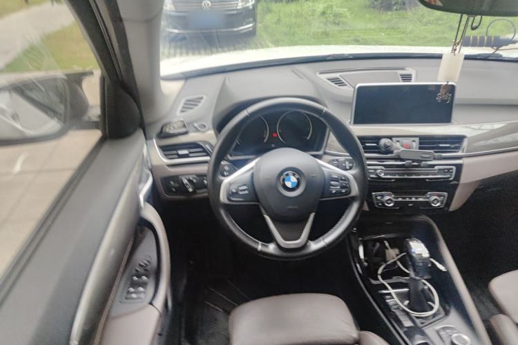 Used BMW X1 2019 sDrive18Li Premium Edition Steering Wheel