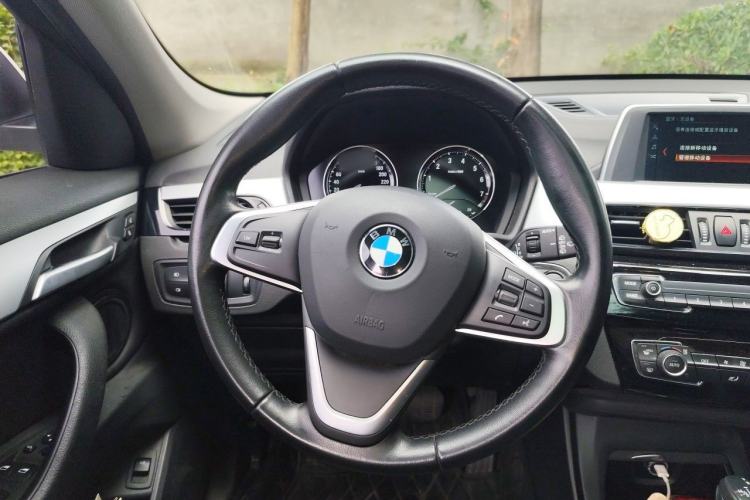 Used BMW X1 2019 sDrive20Li Leading Model Steering Wheel