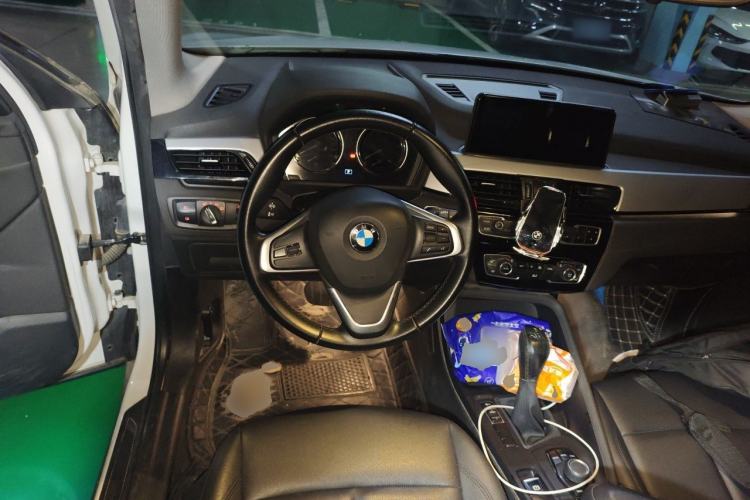 Used BMW X1 2019 sDrive20Li Leading Model Steering Wheel