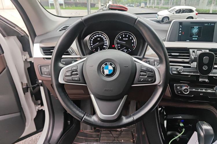 Used BMW X1 2019 sDrive18Li Premium Edition Steering Wheel