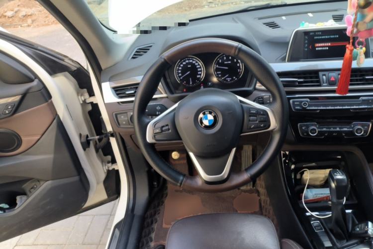 Used BMW X1 2019 sDrive18Li Premium Edition Steering Wheel