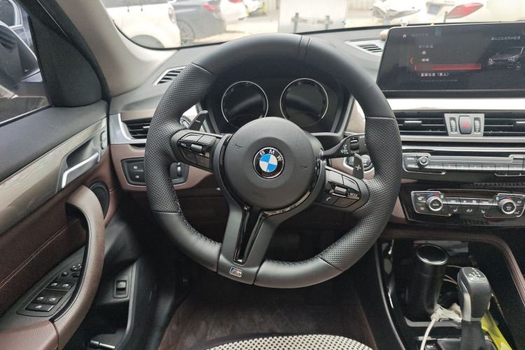 Used BMW X1 2019 sDrive18Li Premium Edition Steering Wheel