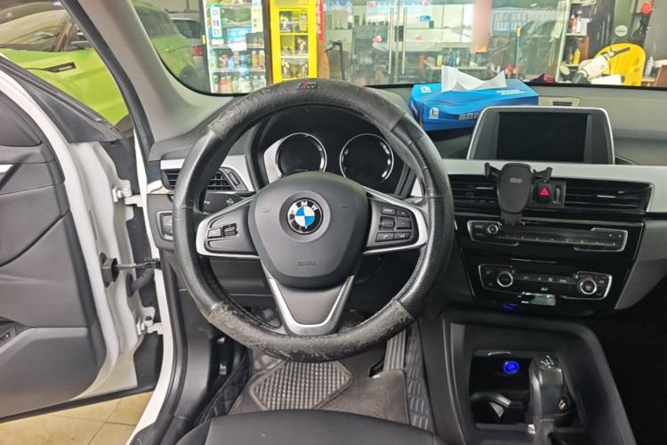 Used BMW X1 2019 sDrive20Li Leading Model Steering Wheel