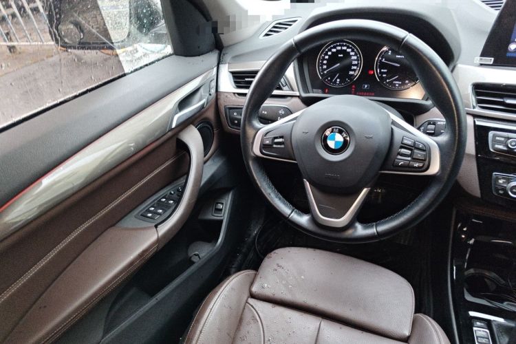 Used BMW X1 2019 sDrive18Li Premium Edition Steering Wheel