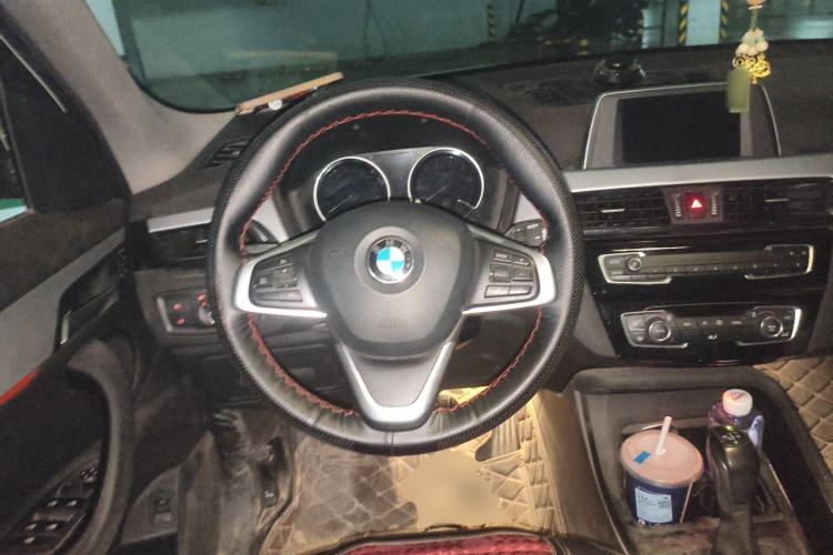 Used BMW X1 2019 sDrive20Li Leading Model Steering Wheel