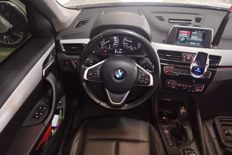 Used BMW X1 2019 sDrive20Li Leading Model Steering Wheel