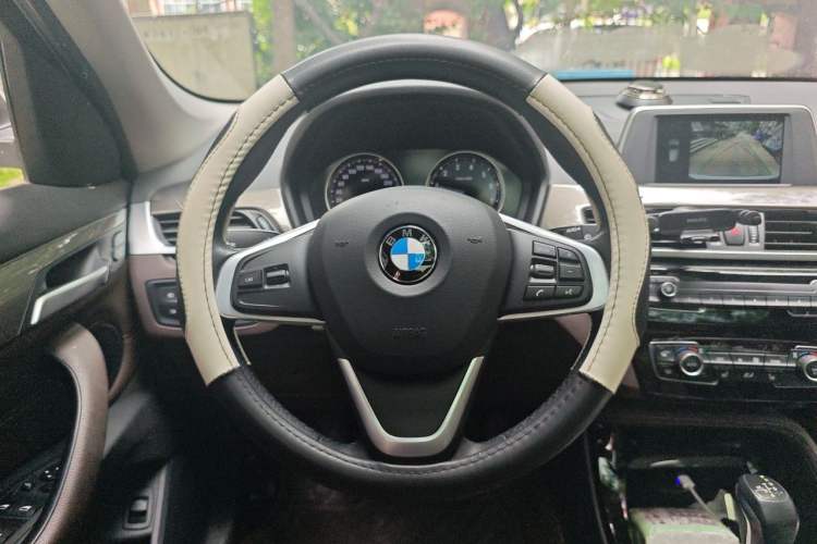 Used BMW X1 2019 sDrive18Li Premium Edition Steering Wheel