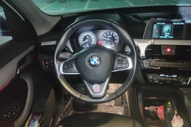 Used BMW X1 2019 sDrive18Li Fashion Model Steering Wheel