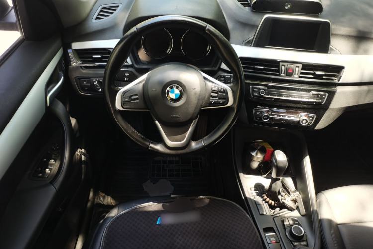 Used BMW X1 2019 sDrive18Li Fashion Model Steering Wheel