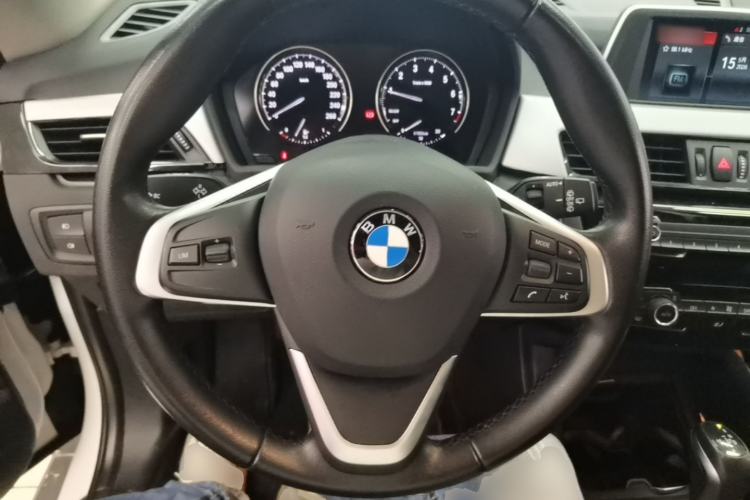 Used BMW X1 2019 sDrive20Li Leading Model Steering Wheel