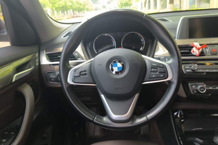 Used BMW X1 2019 sDrive18Li Premium Edition Steering Wheel