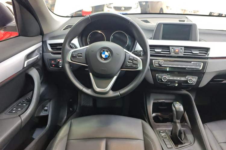 Used BMW X1 2019 sDrive18Li Fashion Model Steering Wheel