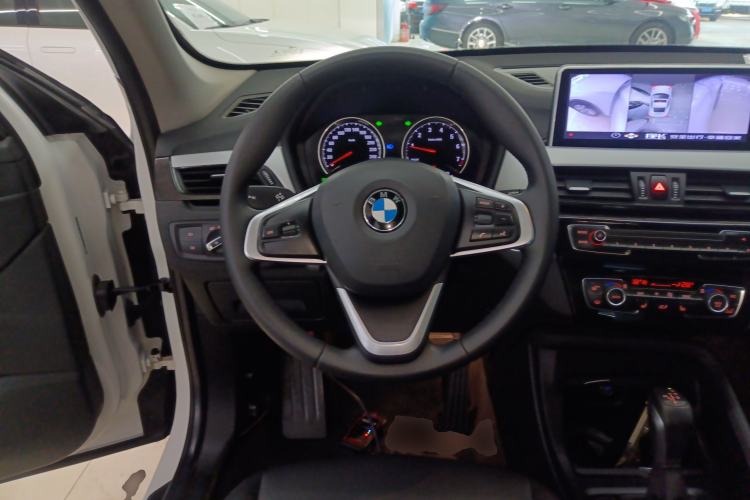 Used BMW X1 2019 sDrive20Li Leading Model Steering Wheel