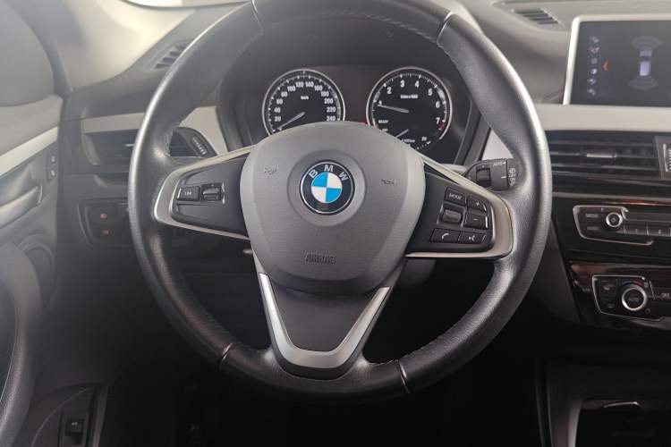 Used BMW X1 2019 sDrive18Li Fashion Model Steering Wheel