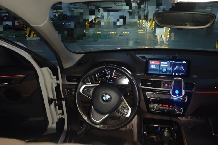 Used BMW X1 2019 sDrive18Li Premium Edition Steering Wheel