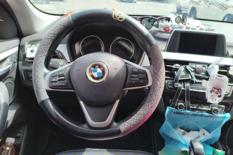 Used BMW X1 2019 sDrive18Li Fashion Model Steering Wheel