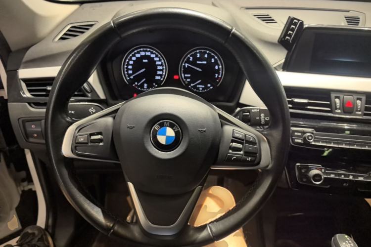 Used BMW X1 2019 sDrive18Li Fashion Model Steering Wheel