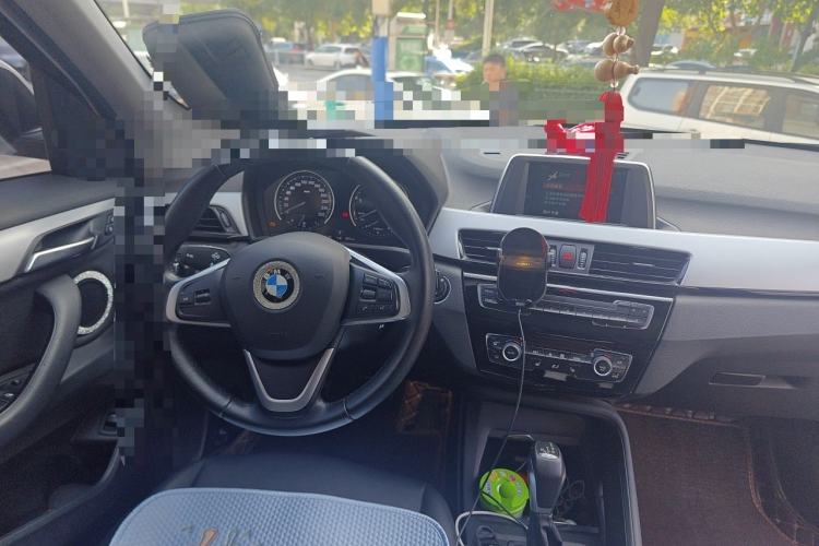 Used BMW X1 2019 sDrive18Li Fashion Model Steering Wheel