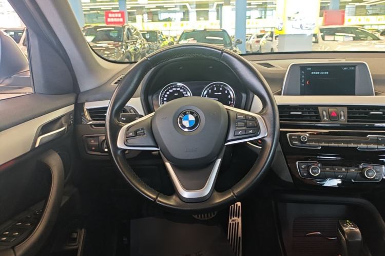 Used BMW X1 2019 sDrive20Li Leading Model Steering Wheel