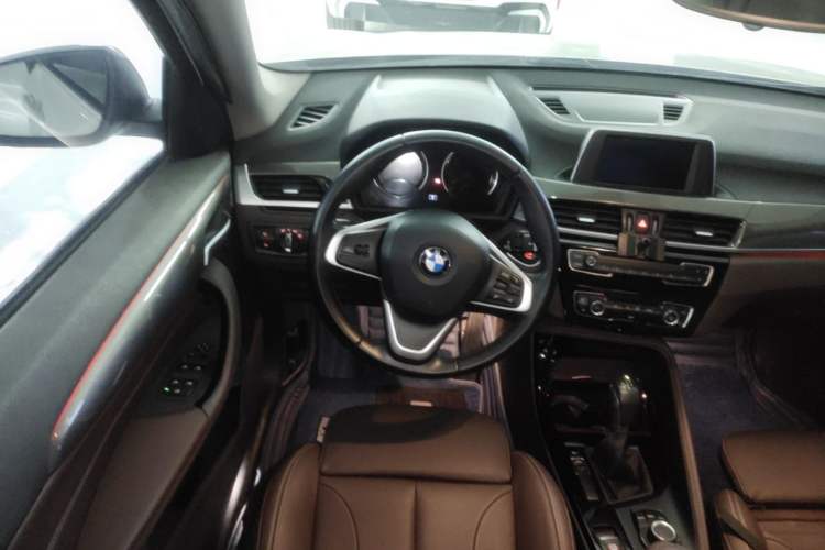 Used BMW X1 2019 sDrive18Li Premium Edition Steering Wheel