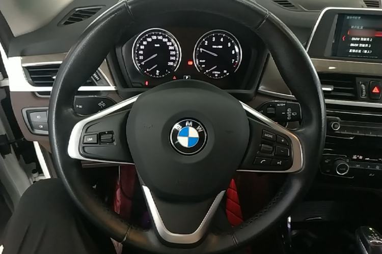 Used BMW X1 2019 sDrive18Li Premium Edition Steering Wheel