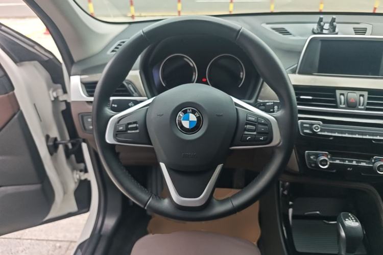 Used BMW X1 2019 sDrive18Li Premium Edition Steering Wheel